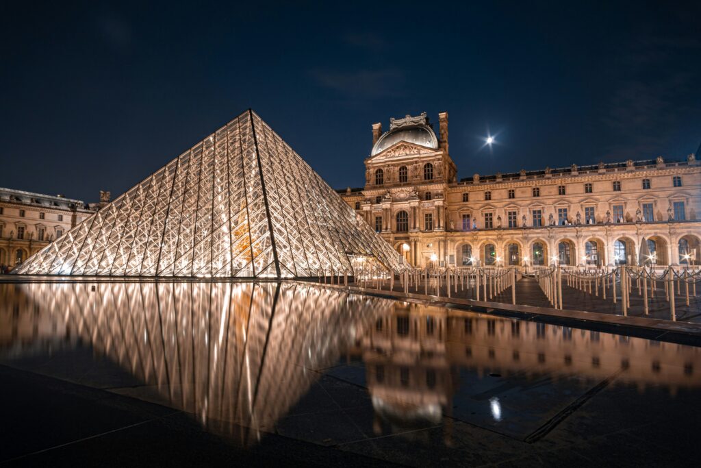 パリ旅行】ルーブル美術館とオルセー美術館、どっちに行く！？ | やぎ 